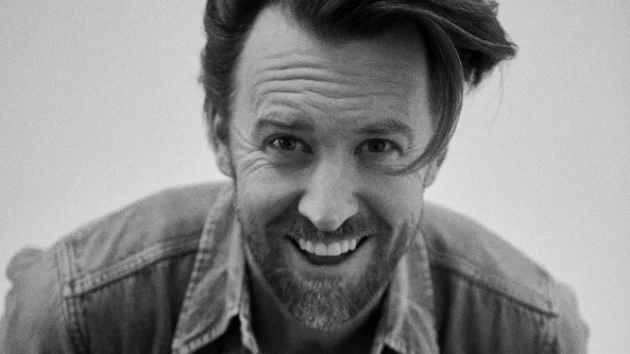 Charles Kelley takes it back to the ’80s with rare solo show