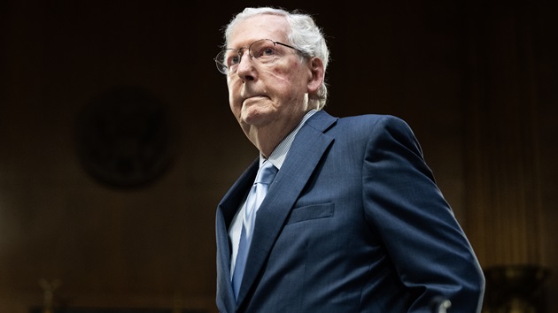 Sen. Mitch McConnell falls in Capitol hallway