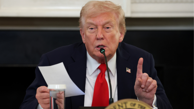 Trump draws international praise as broker of Israel-Hamas deal