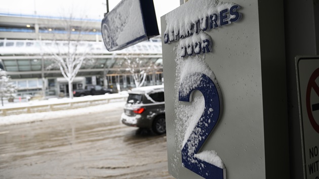 Man struck, killed by snowplow at Minneapolis–Saint Paul airport