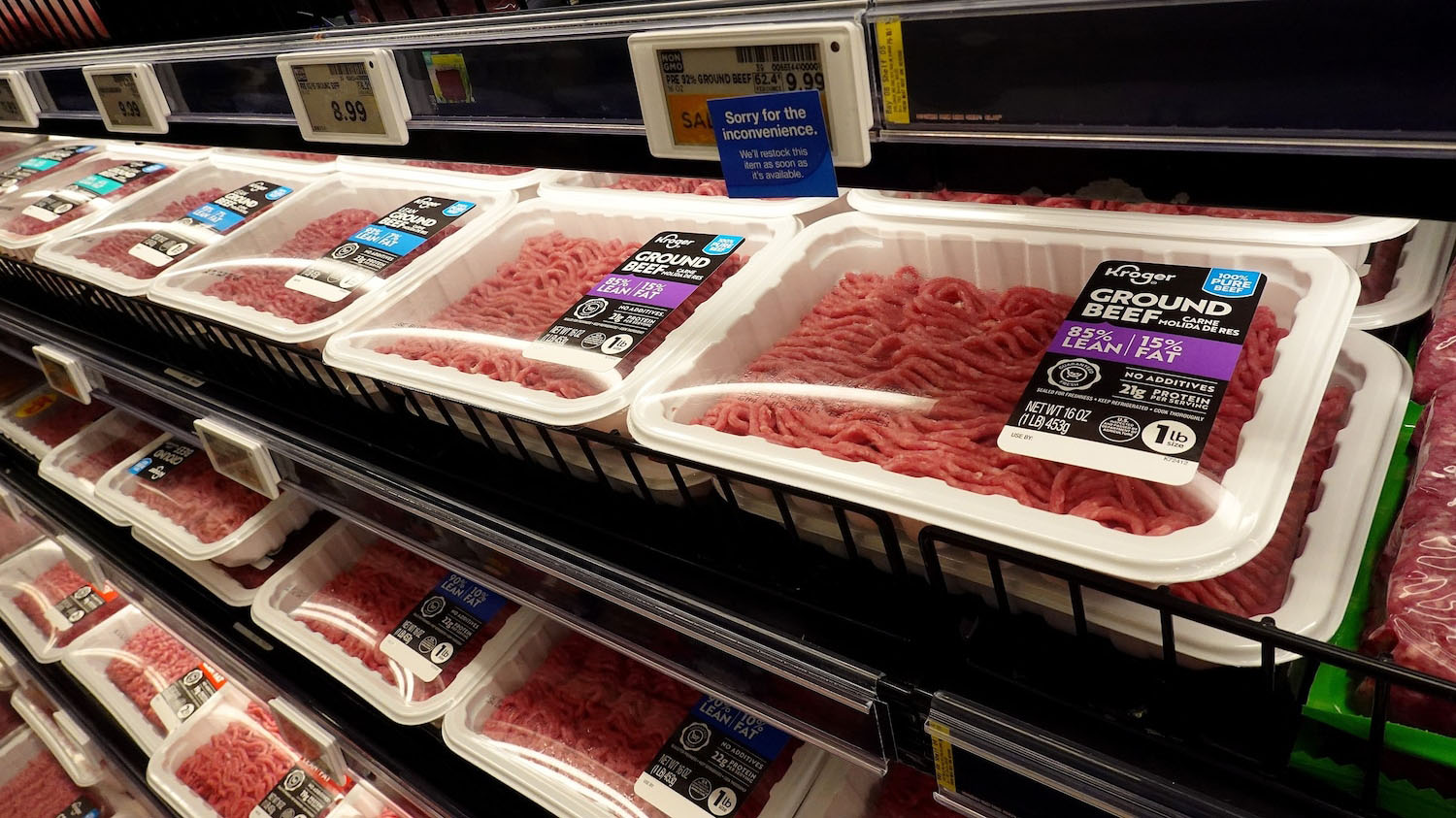 Trump signs proclamation to pause some beef tariffs despite backlash from farmers, GOP